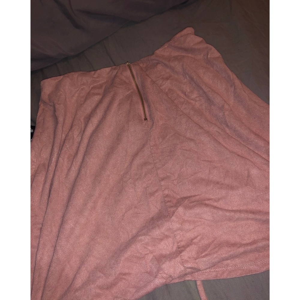 Skirt - Picture 2 of 2